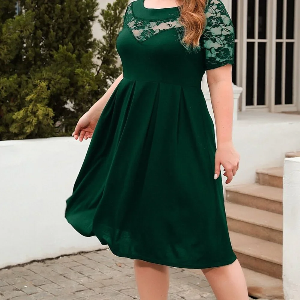 Plus Size Ruched Round Neck Short Sleeve Dress - Picture 8 of 8